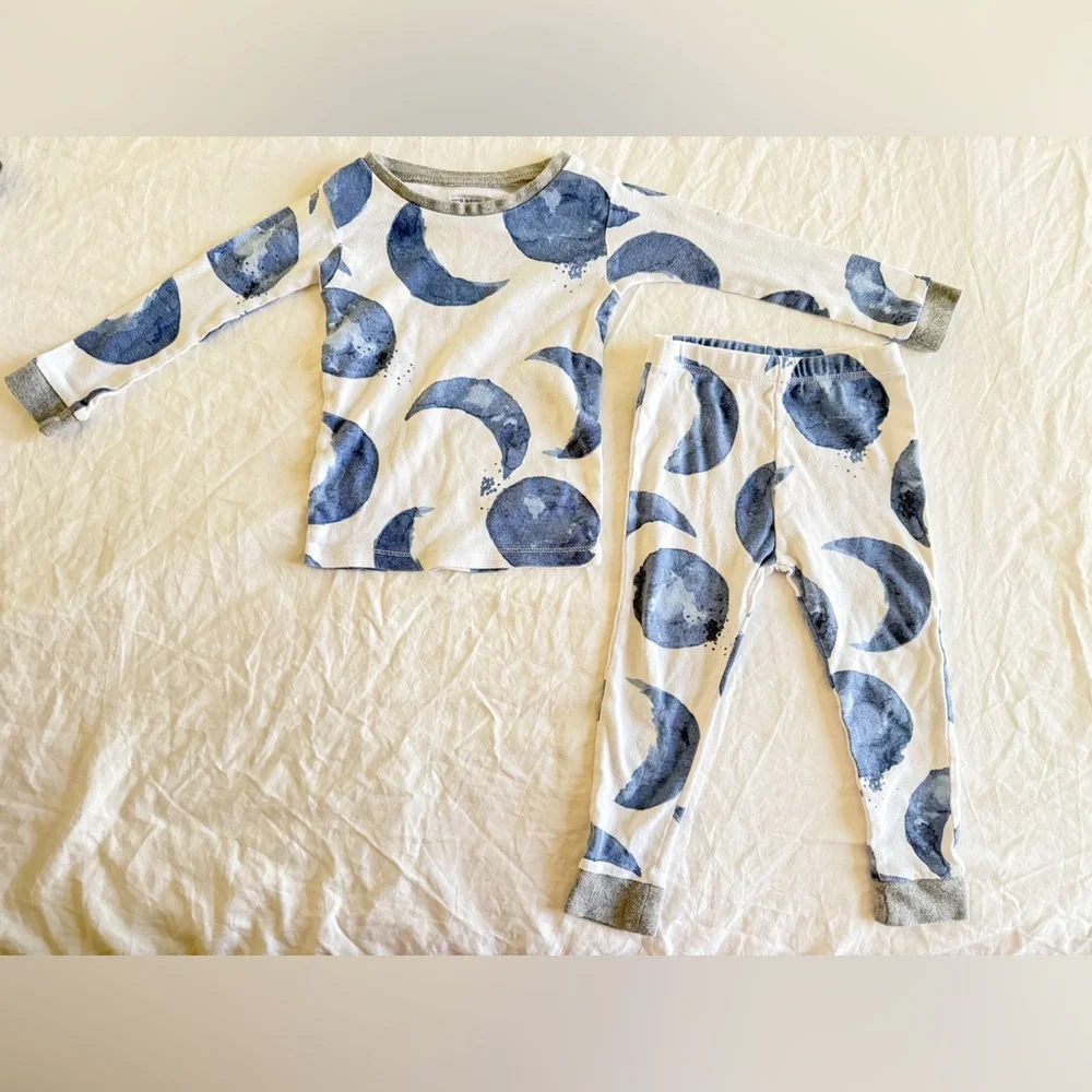 Burt's Bees Baby 3-Pack Navy Leaf, Blue Moon, Cream Volcano Pajama Sets